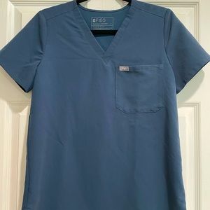 Figs Limited edition Dark Harbor Catarina One pocket top & Zamora jogger scrubs